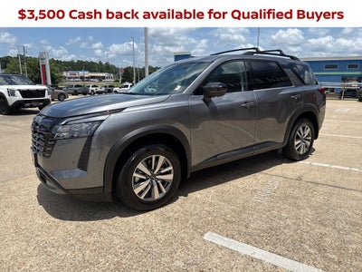 2026 Nissan Pathfinder SL