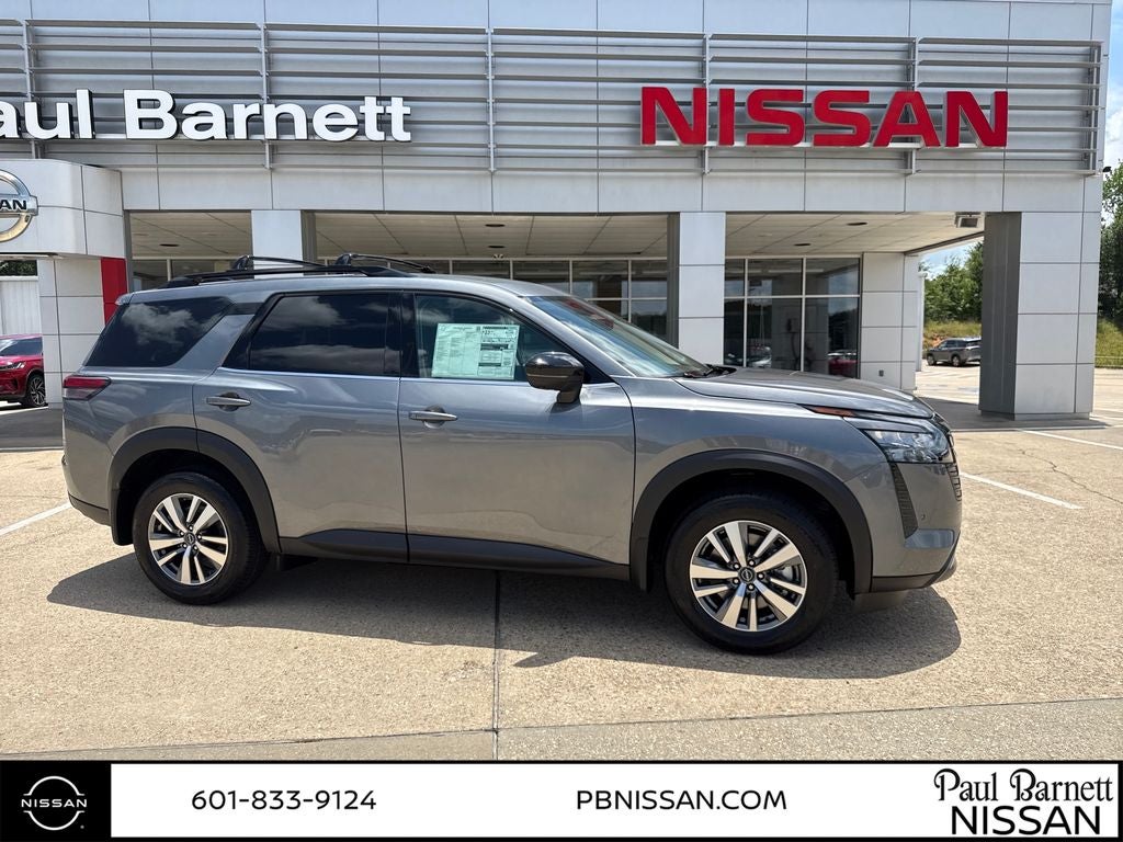 2026 Nissan Pathfinder SL