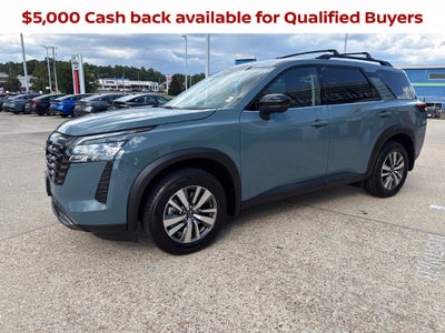 2026 Nissan Pathfinder SL