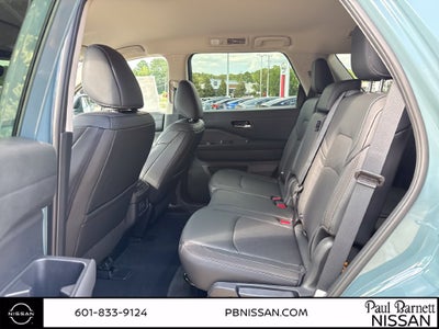 2026 Nissan Pathfinder SL