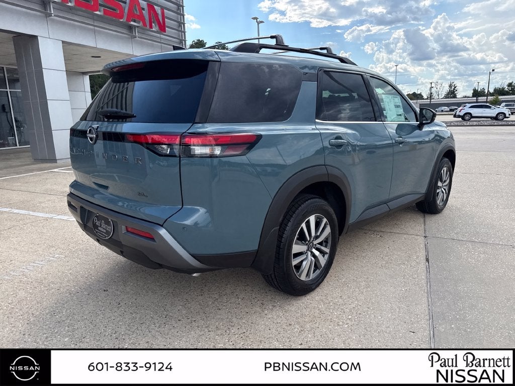 2026 Nissan Pathfinder SL