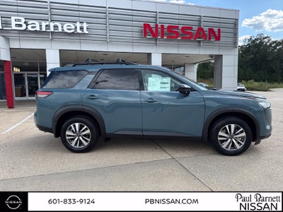 2026 Nissan Pathfinder SL