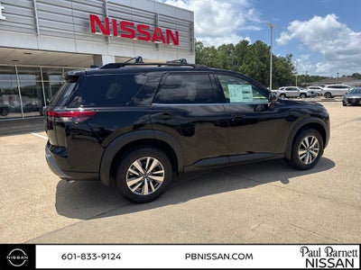 2026 Nissan Pathfinder SL