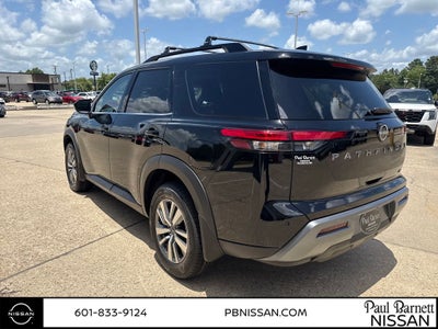 2026 Nissan Pathfinder SL