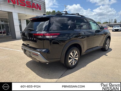 2026 Nissan Pathfinder SL