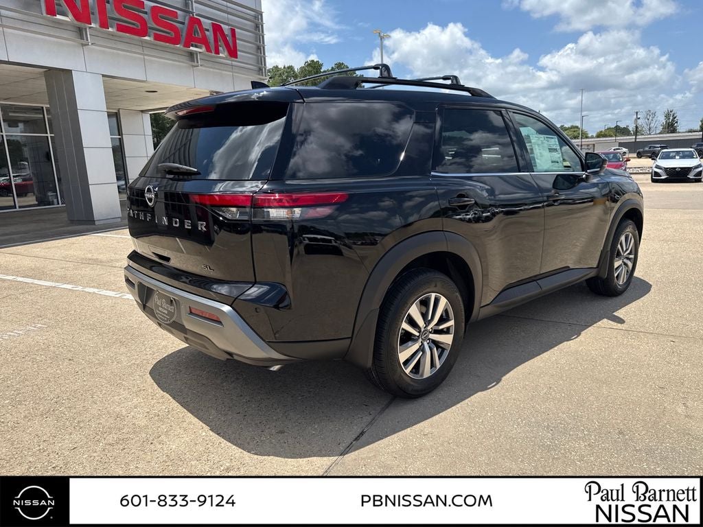 2026 Nissan Pathfinder SL