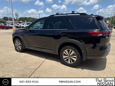 2026 Nissan Pathfinder SL