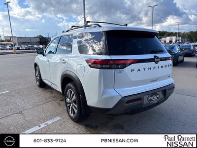 2026 Nissan Pathfinder SL