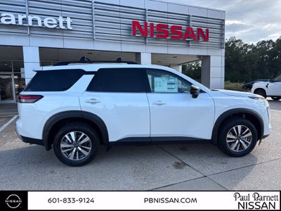2026 Nissan Pathfinder SL