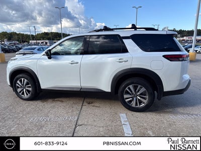 2026 Nissan Pathfinder SL