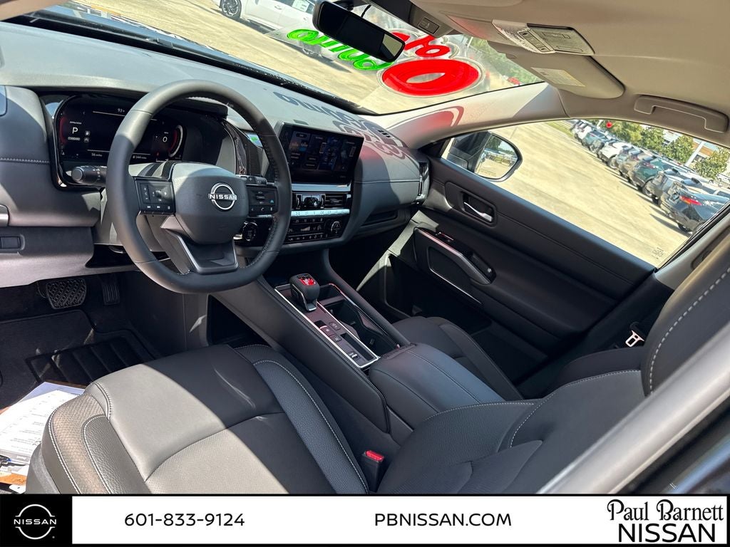 2026 Nissan Pathfinder SL