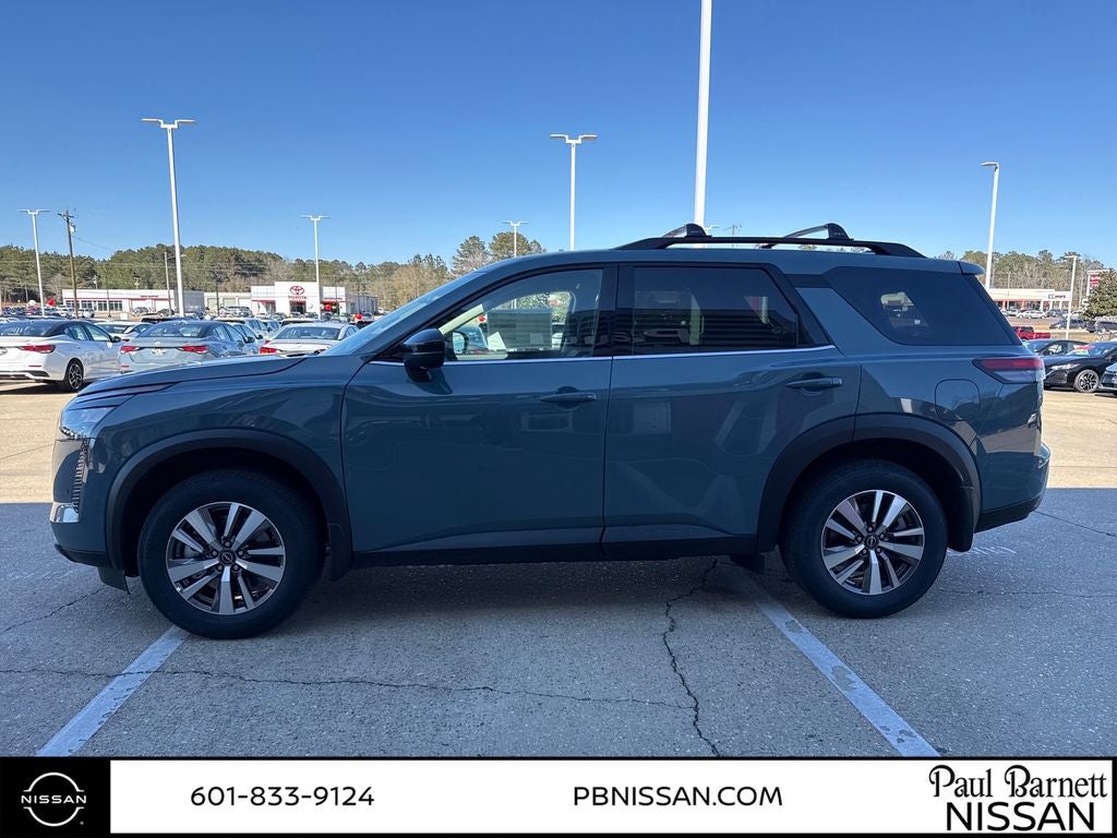 2026 Nissan Pathfinder SL