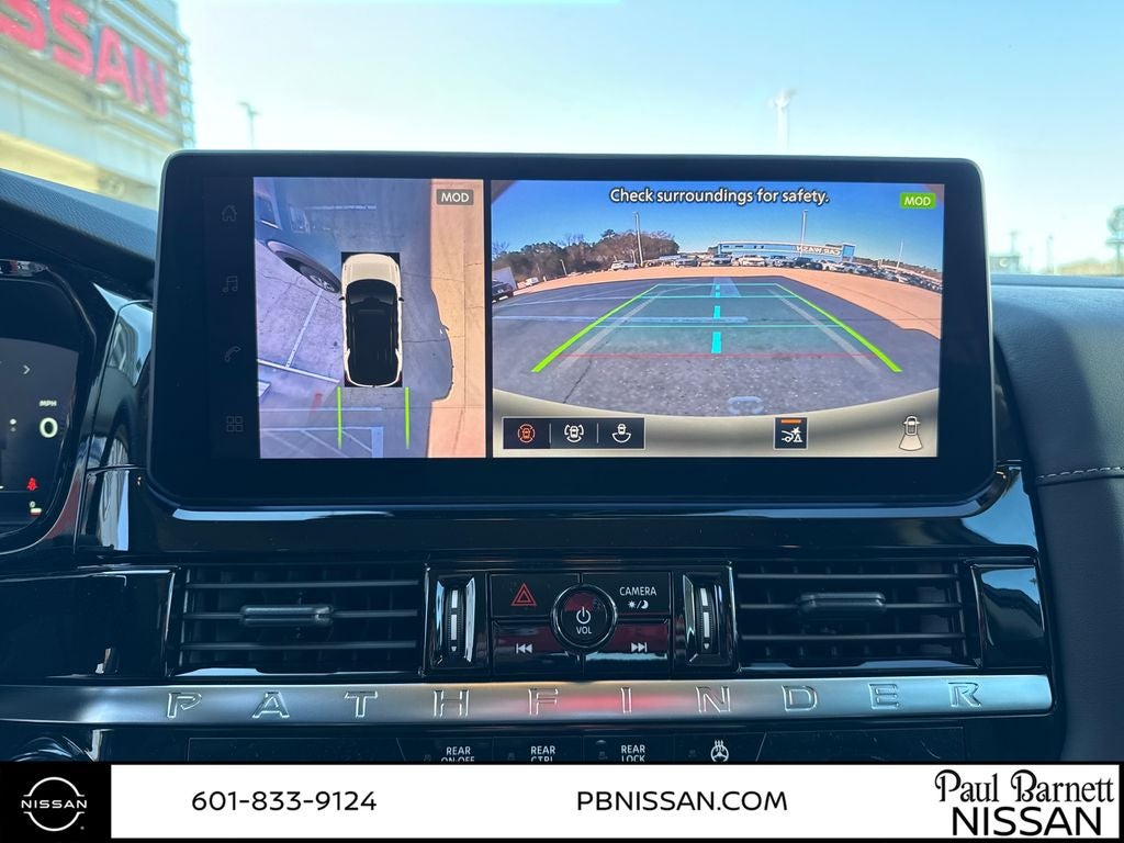 2026 Nissan Pathfinder SL