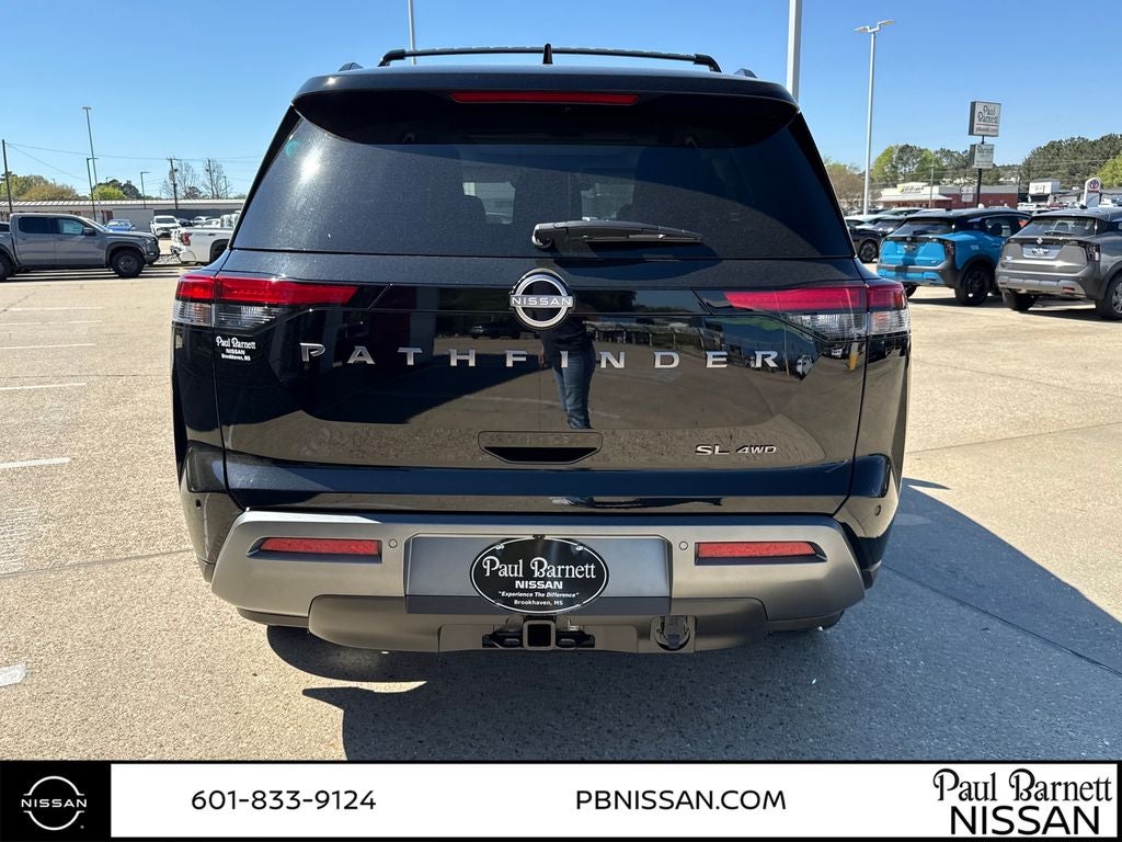 2026 Nissan Pathfinder SL