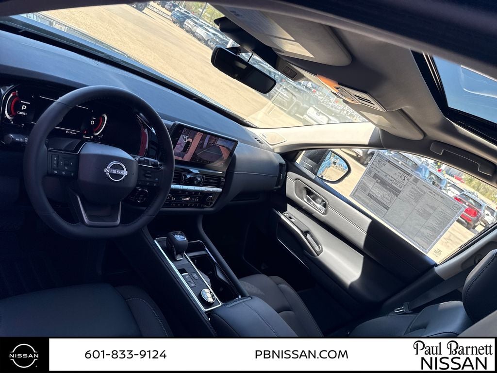 2026 Nissan Pathfinder SL