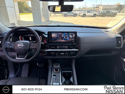 2026 Nissan Pathfinder SL