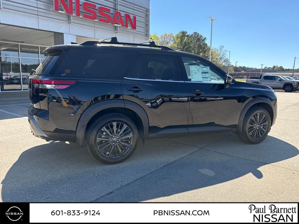 2026 Nissan Pathfinder SL