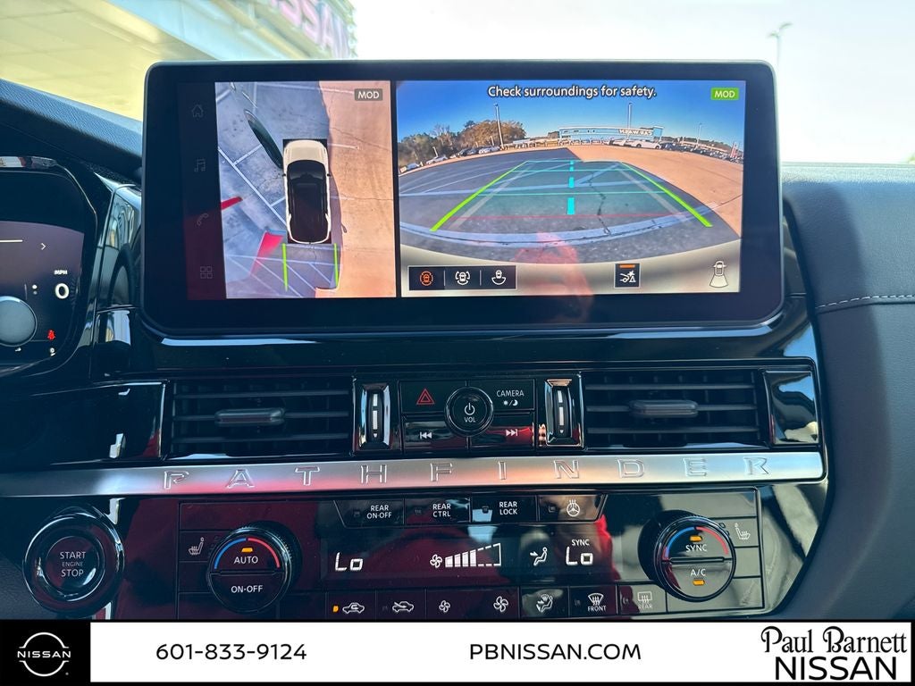2026 Nissan Pathfinder SL