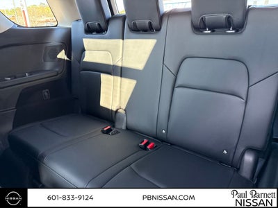 2026 Nissan Pathfinder SL