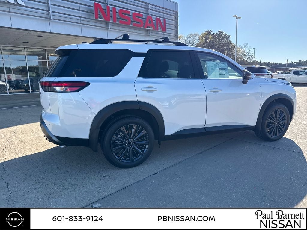 2026 Nissan Pathfinder SL