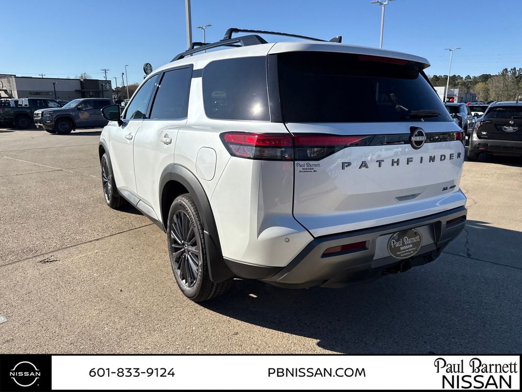 2026 Nissan Pathfinder SL
