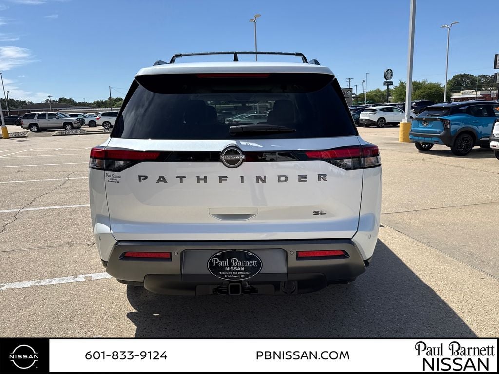 2026 Nissan Pathfinder SL