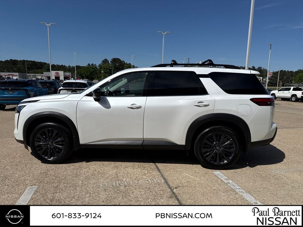 2026 Nissan Pathfinder SL