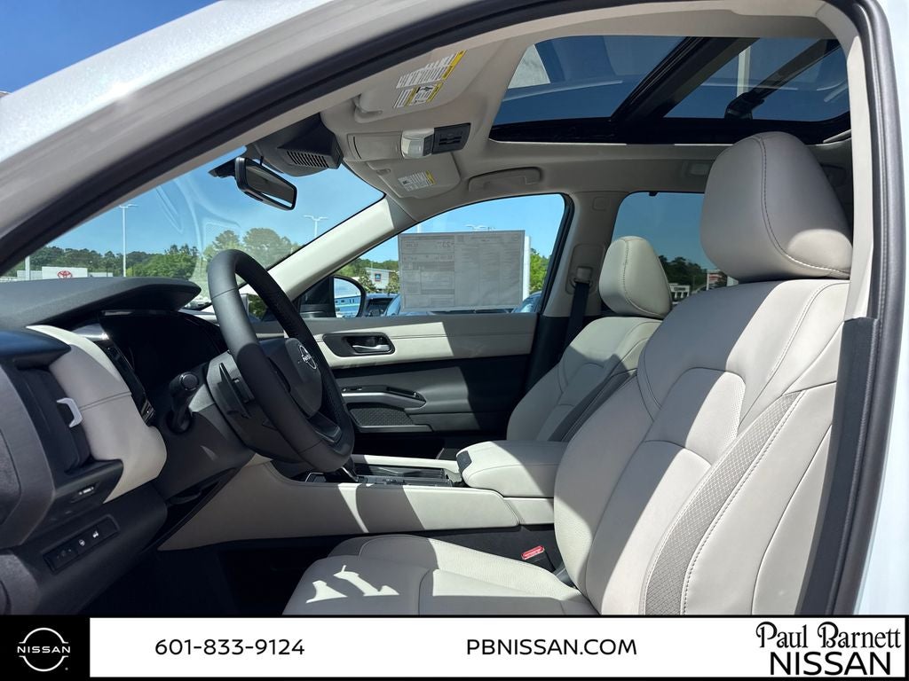 2026 Nissan Pathfinder SL