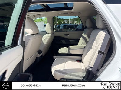 2026 Nissan Pathfinder SL