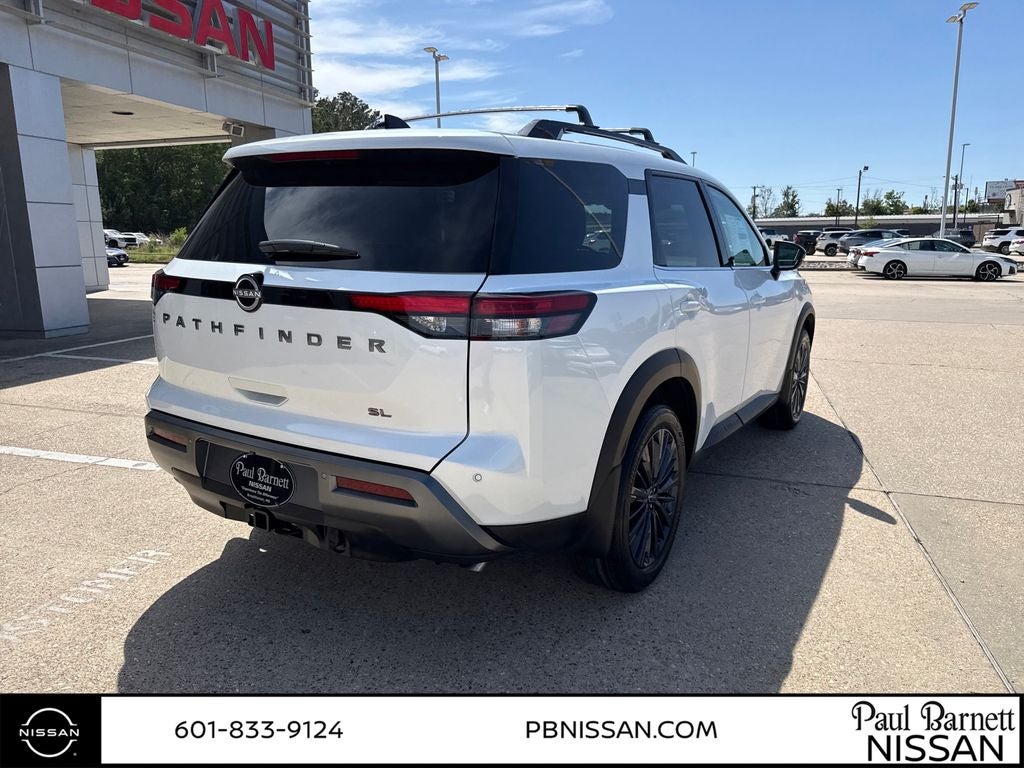 2026 Nissan Pathfinder SL