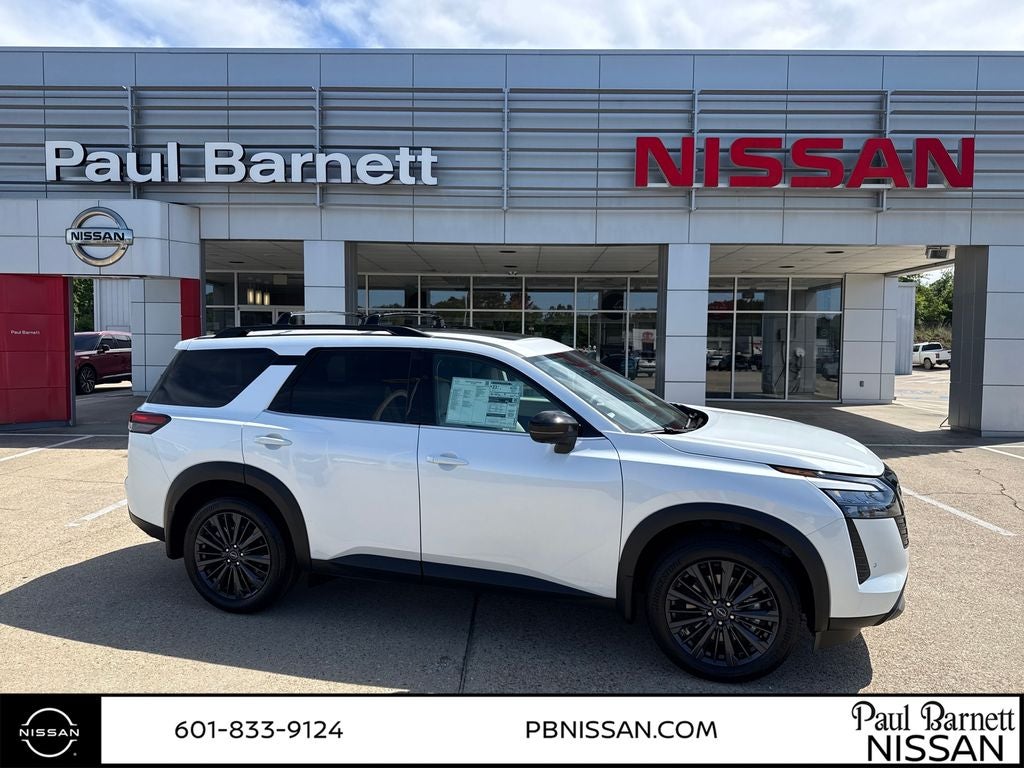 2026 Nissan Pathfinder SL
