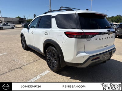 2026 Nissan Pathfinder SL