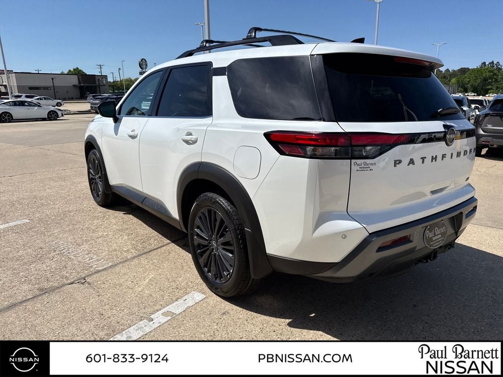 2026 Nissan Pathfinder SL