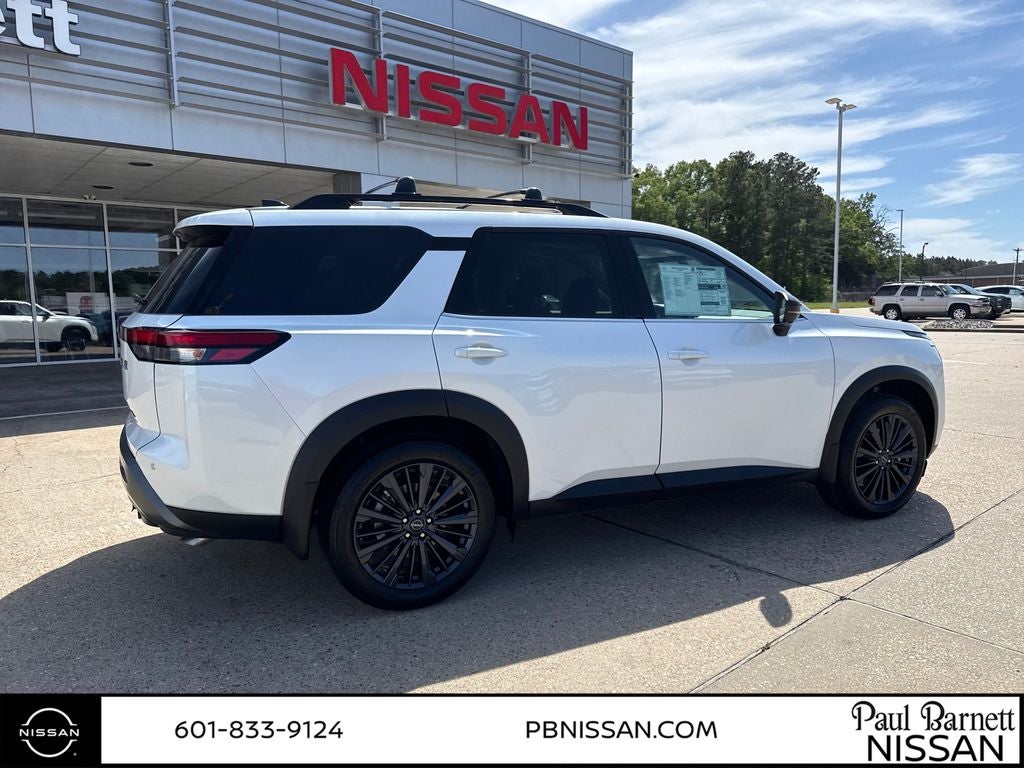 2026 Nissan Pathfinder SL