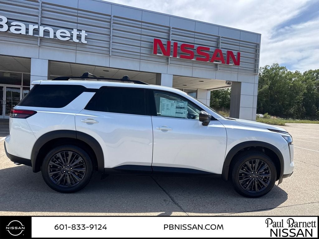 2026 Nissan Pathfinder SL
