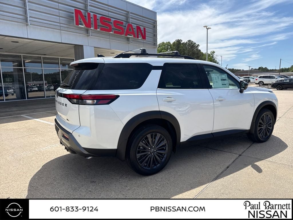 2026 Nissan Pathfinder SL