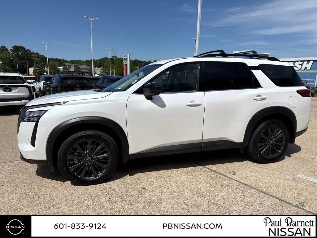 2026 Nissan Pathfinder SL