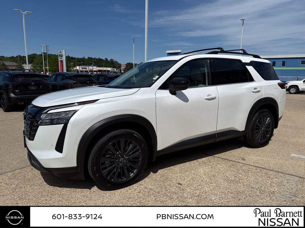 2026 Nissan Pathfinder SL