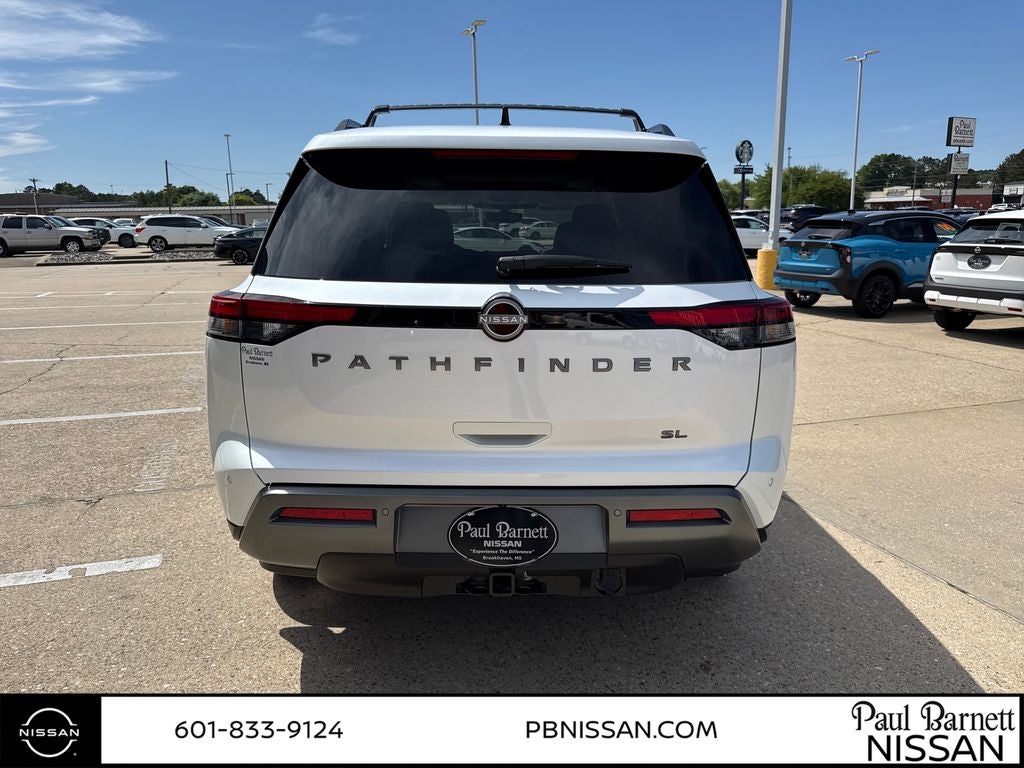 2026 Nissan Pathfinder SL