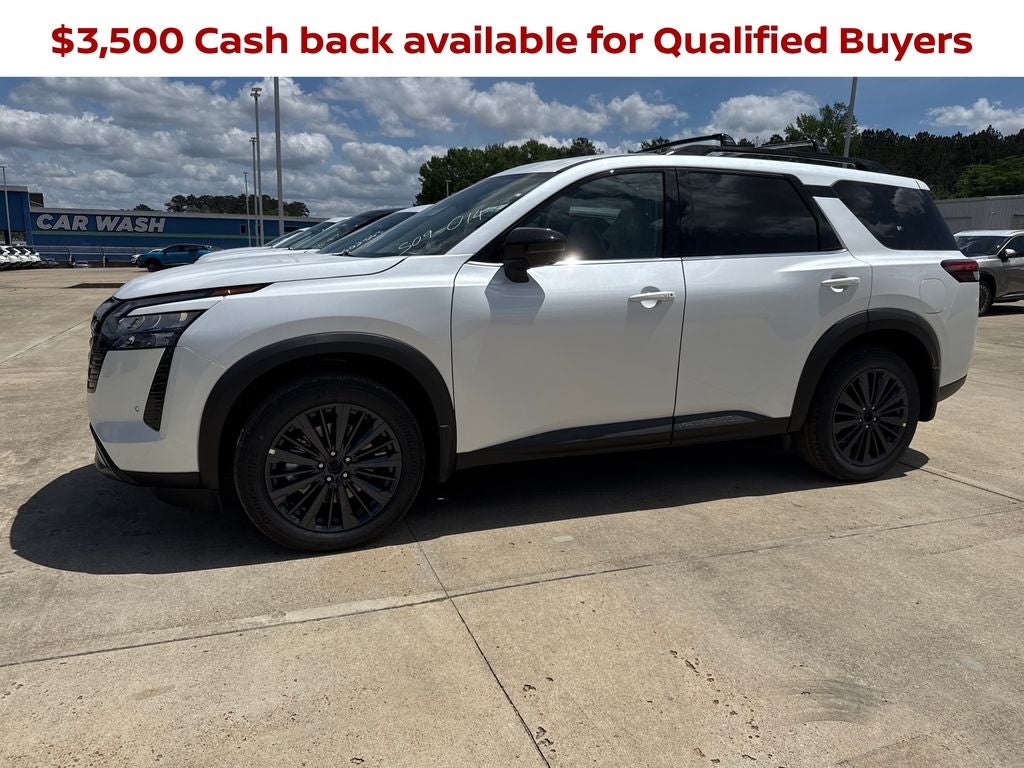 2026 Nissan Pathfinder SL