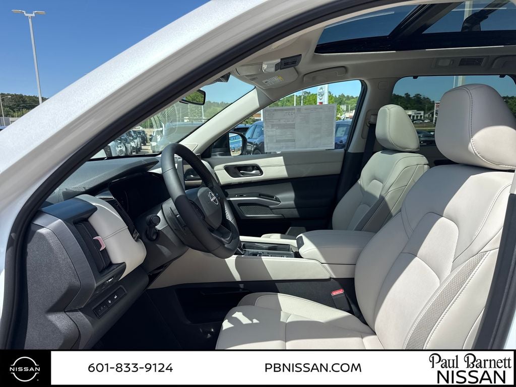 2026 Nissan Pathfinder SL