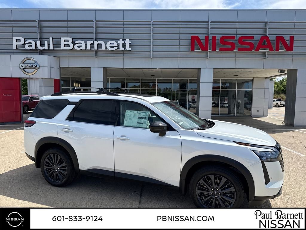 2026 Nissan Pathfinder SL