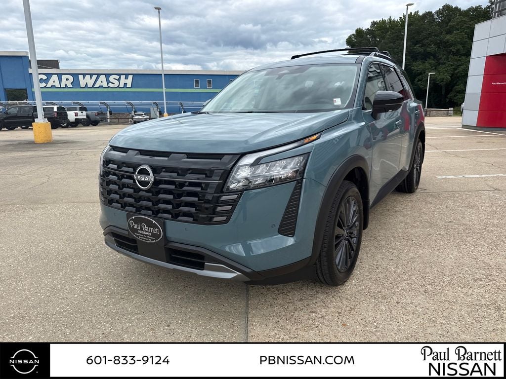 2026 Nissan Pathfinder SL