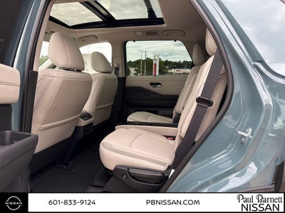 2026 Nissan Pathfinder SL
