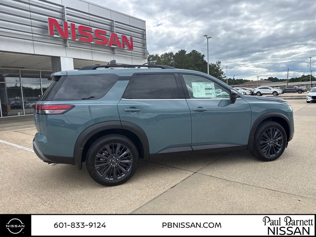 2026 Nissan Pathfinder SL