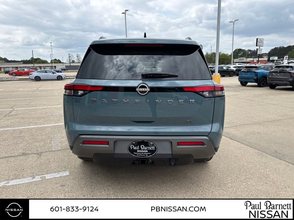 2026 Nissan Pathfinder SL