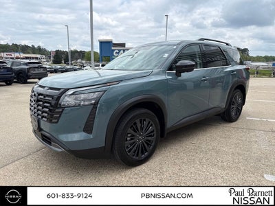 2026 Nissan Pathfinder SL