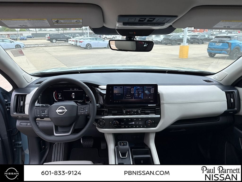 2026 Nissan Pathfinder SL