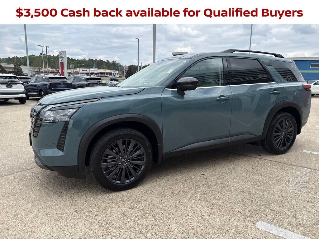 2026 Nissan Pathfinder SL