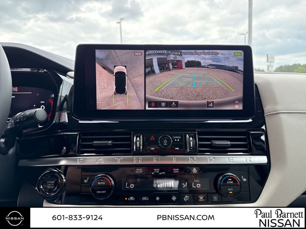 2026 Nissan Pathfinder SL